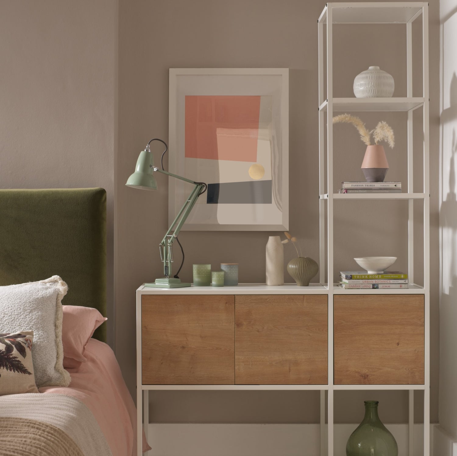 Your Bedroom Storage: Making Furniture Adapt
